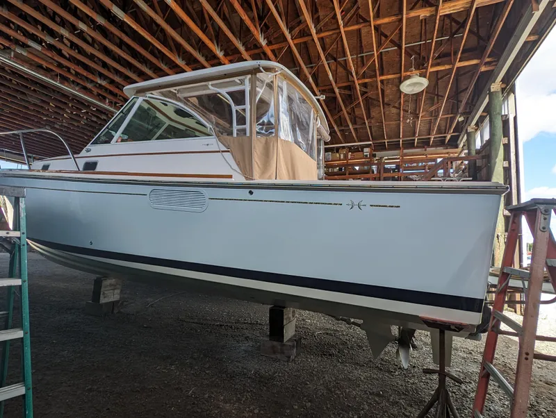 Slide: The Image of Hunt Surf Hunter 33 Wilbury - 2