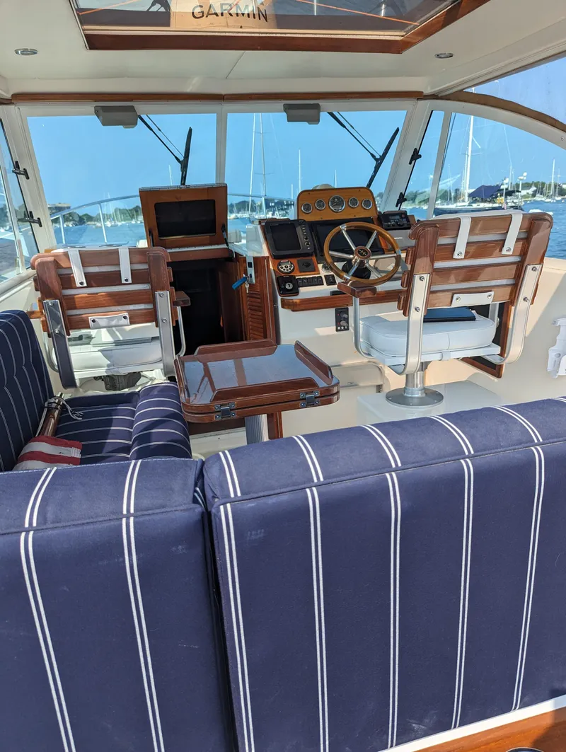 Slide: The Image of Hunt Surf Hunter 33 Wilbury - 33