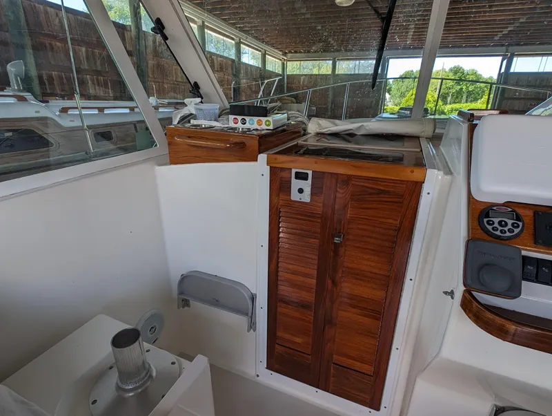 Slide: The Image of Hunt Surf Hunter 33 Wilbury - 34