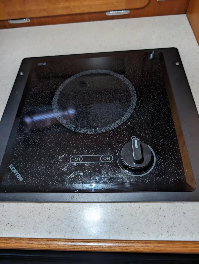 Slide: The Image of Hunt Surf Hunter 33 Wilbury - 35