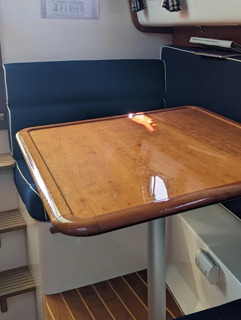 Slide: The Image of Hunt Surf Hunter 33 Wilbury - 47