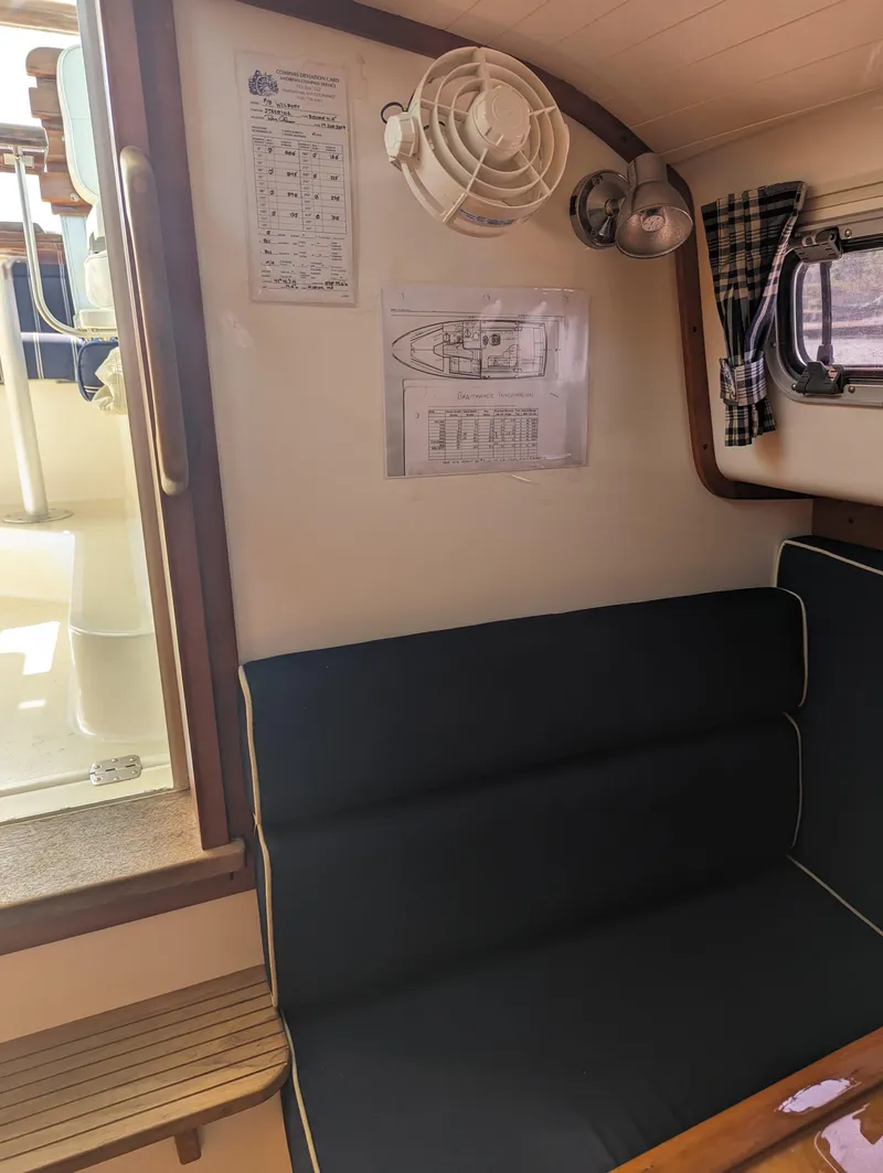 Slide: The Image of Hunt Surf Hunter 33 Wilbury - 49