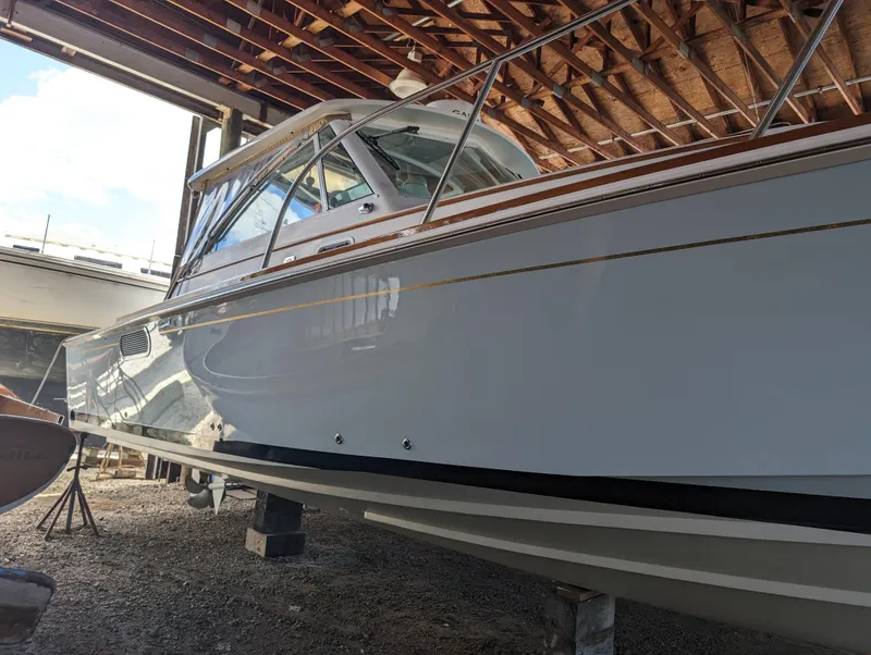 Slide: The Image of Hunt Surf Hunter 33 Wilbury - 8