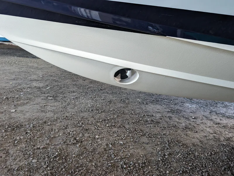 Slide: The Image of Hunt Surf Hunter 33 Wilbury - 9