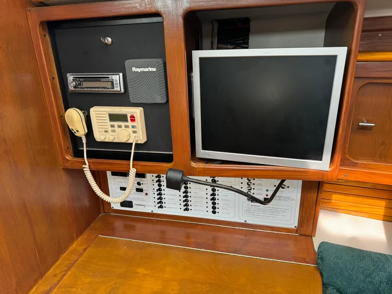 Slide: The Image of Nav Station TV - 36