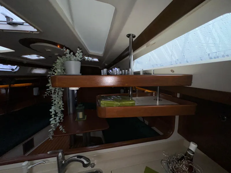 Slide: The Image of Galley Cloud Rack - 62