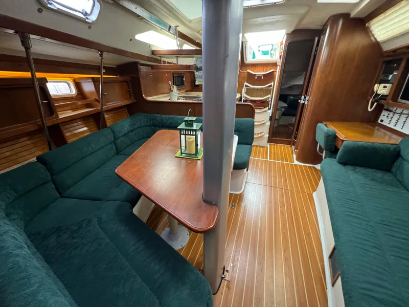 Slide: The Image of Salon View Aft - 82