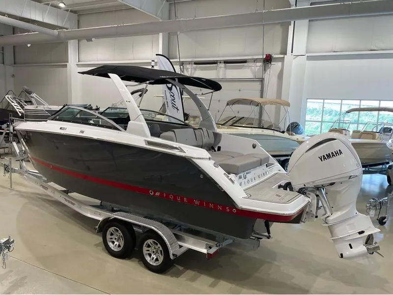 Slide: The Image of Four Winns H6 OB 2025 - 23