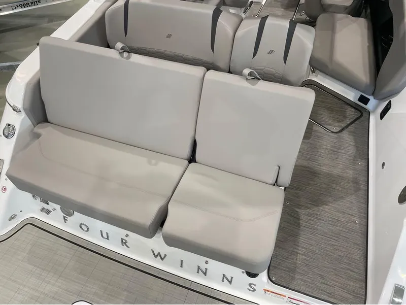 Slide: The Image of Four Winns H6 OB 2025 - 5