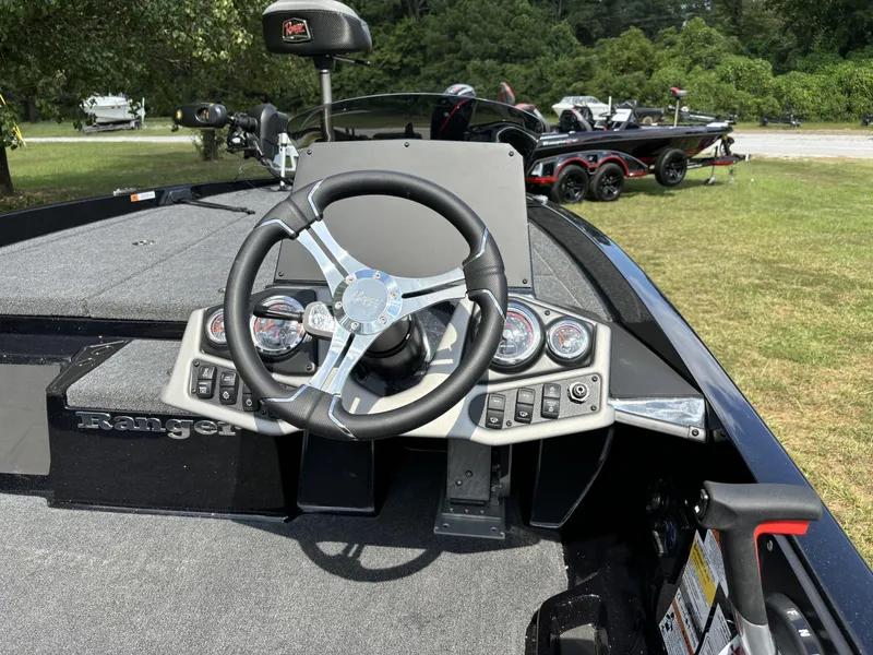 Slide: The Image of Ranger Z185 2025 - 5