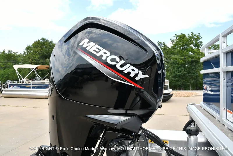 Slide: The Image of Sun Tracker Fishin' Barge 20 DLX 2025 - 10