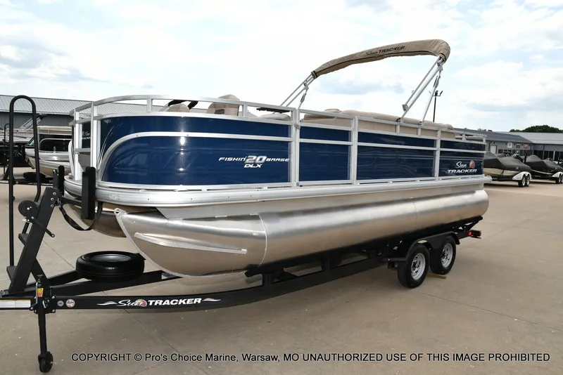 Slide: The Image of Sun Tracker Fishin' Barge 20 DLX 2025 - 14