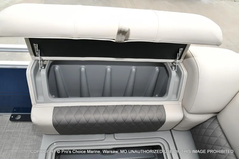 Slide: The Image of Sun Tracker Fishin' Barge 20 DLX 2025 - 27