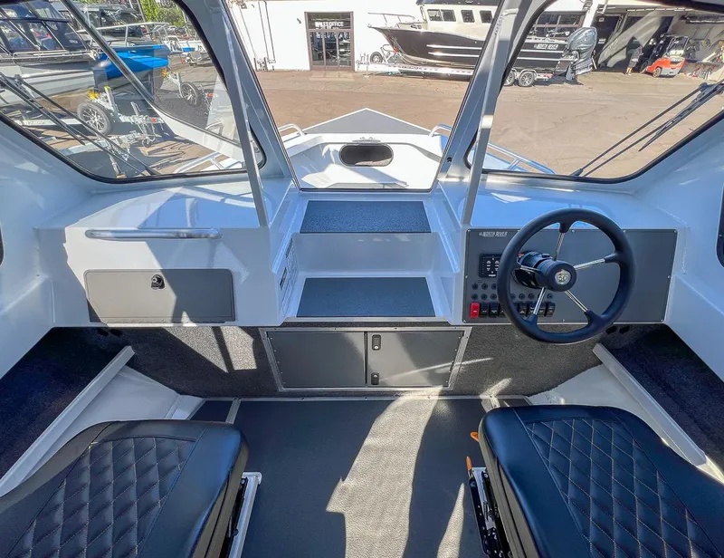 Slide: The Image of North River 24 Seahawk Fastback 2026 - 12