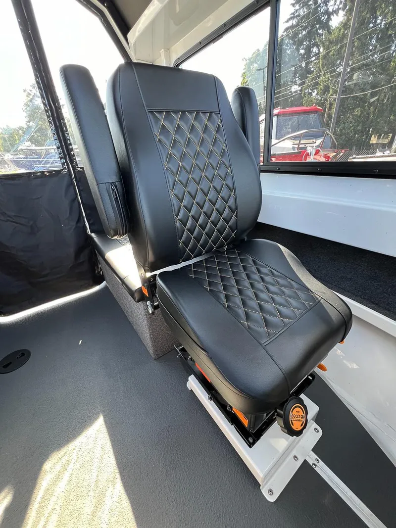 Slide: The Image of North River 24 Seahawk Fastback 2026 - 14