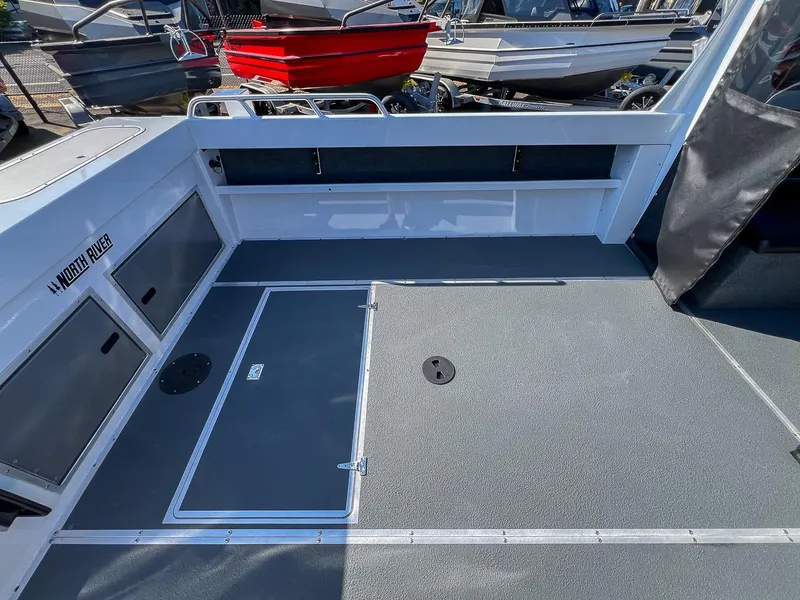 Slide: The Image of North River 24 Seahawk Fastback 2026 - 17