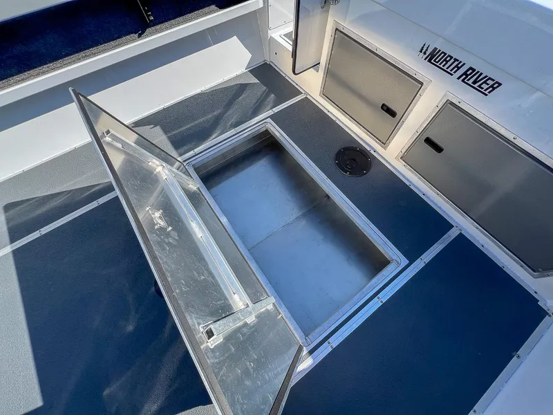 Slide: The Image of North River 24 Seahawk Fastback 2026 - 19