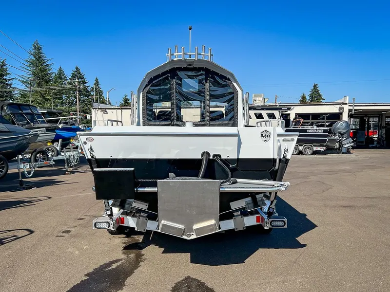 Slide: The Image of North River 24 Seahawk Fastback 2026 - 5