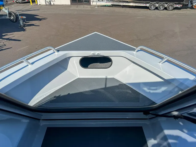 Slide: The Image of North River 24 Seahawk Fastback 2026 - 9