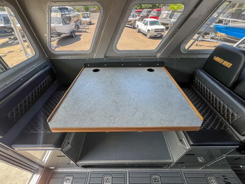 Slide: The Image of North River Endurance 3200EXL 2026 - 10