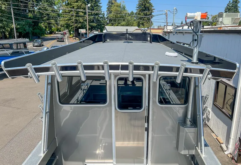 Slide: The Image of North River Endurance 3200EXL 2026 - 25