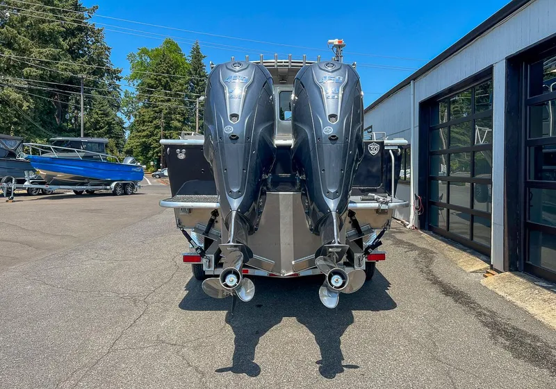 Slide: The Image of North River Endurance 3200EXL 2026 - 4