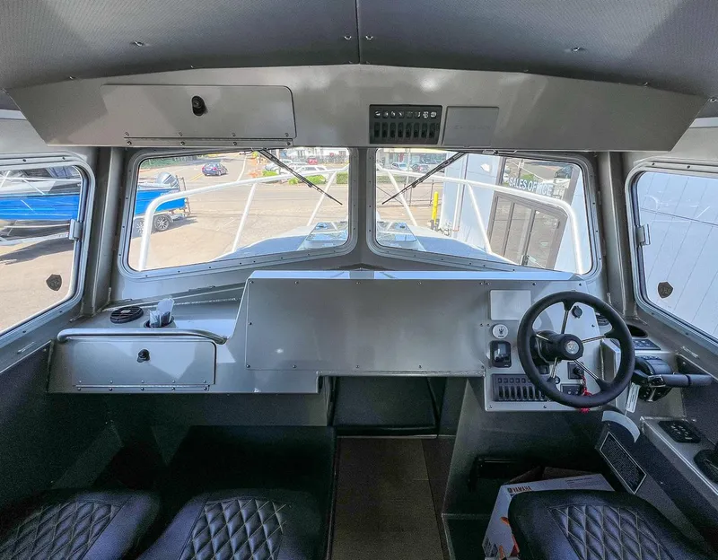 Slide: The Image of North River Endurance 3200EXL 2026 - 5