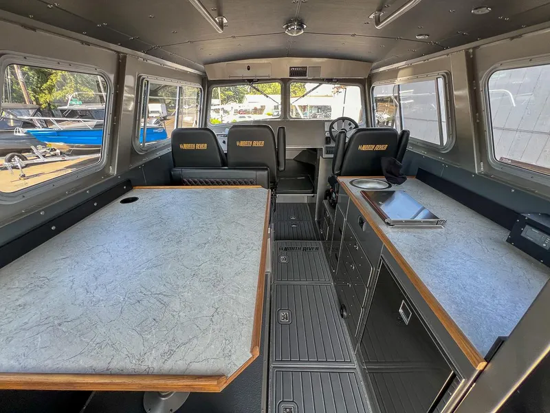 Slide: The Image of North River Endurance 3200EXL 2026 - 6