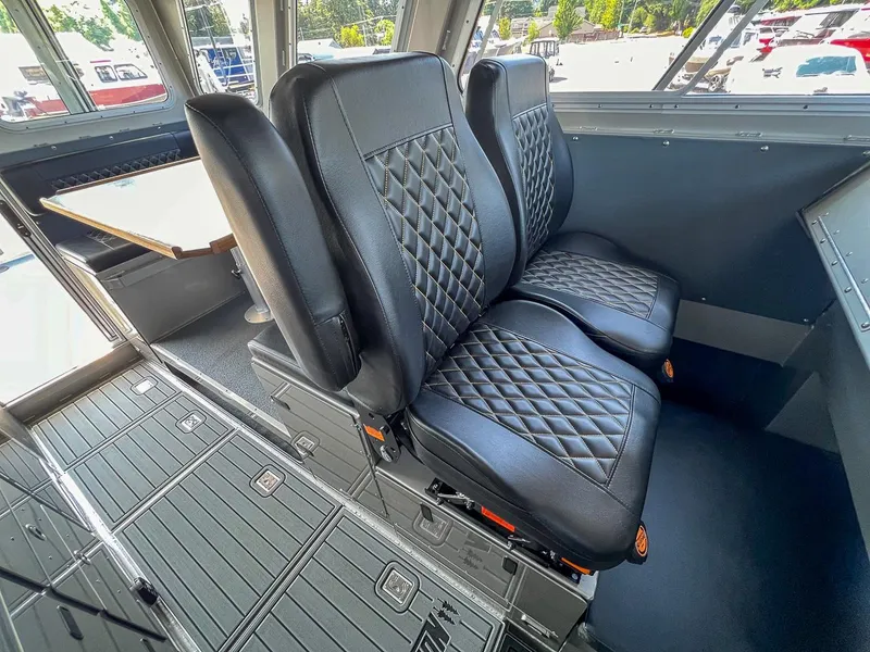 Slide: The Image of North River Endurance 3200EXL 2026 - 7