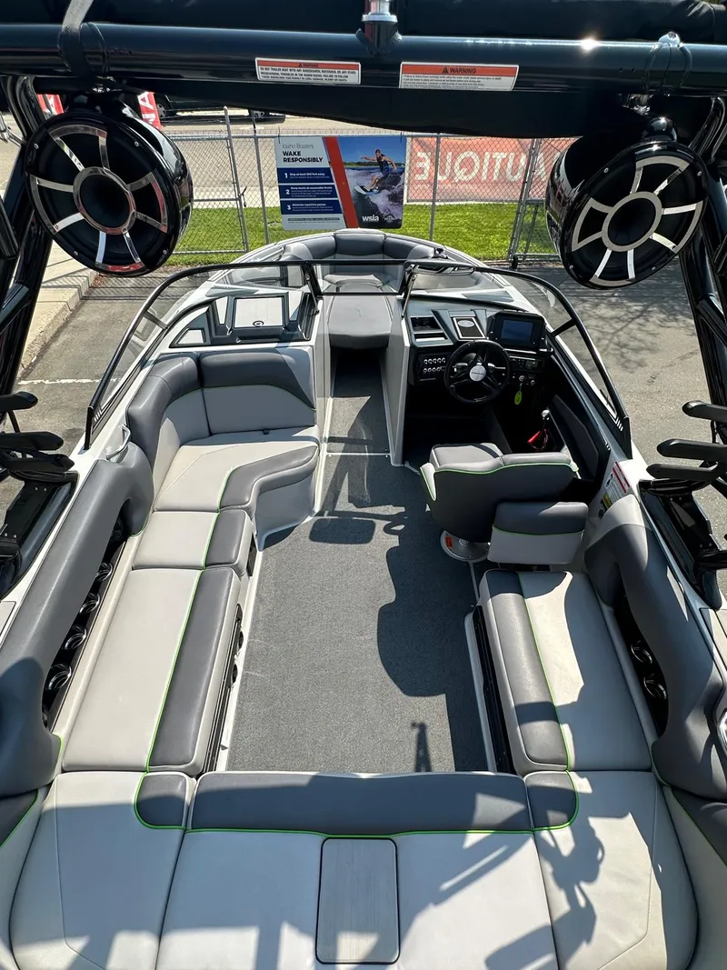 Slide: The Image of Moomba Craz 2020 - 13