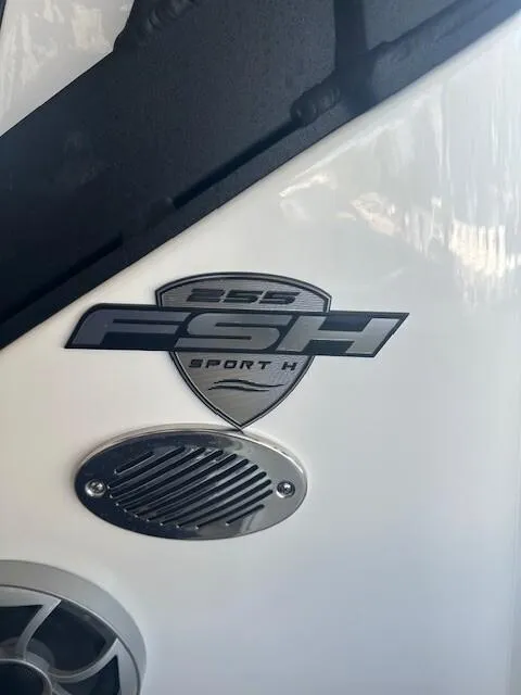 Slide: The Image of Yamaha 255 FSH Sport H 2024 - 3