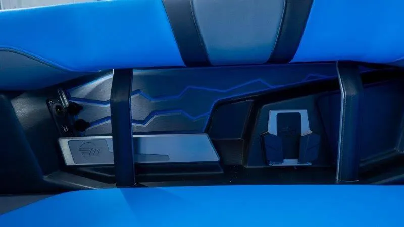 Slide: The Image of Malibu Wakesetter 23 MXZ 2024 - 101