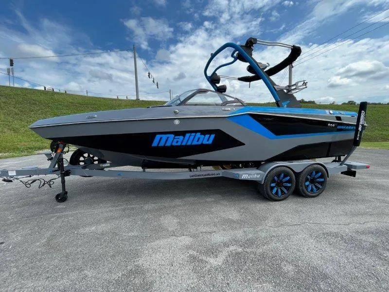 Slide: The Image of Malibu Wakesetter 23 MXZ 2024 - 109