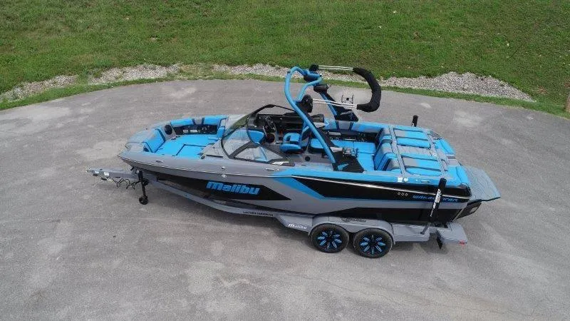 Slide: The Image of Malibu Wakesetter 23 MXZ 2024 - 112