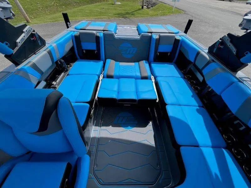 Slide: The Image of Malibu Wakesetter 23 MXZ 2024 - 115