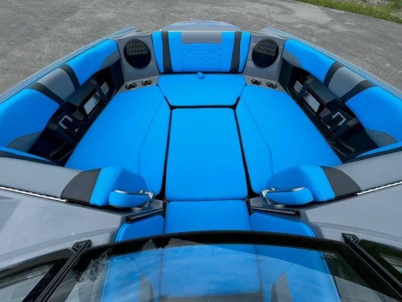 Slide: The Image of Malibu Wakesetter 23 MXZ 2024 - 116