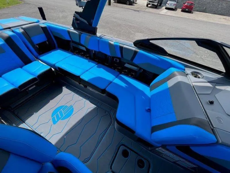 Slide: The Image of Malibu Wakesetter 23 MXZ 2024 - 129