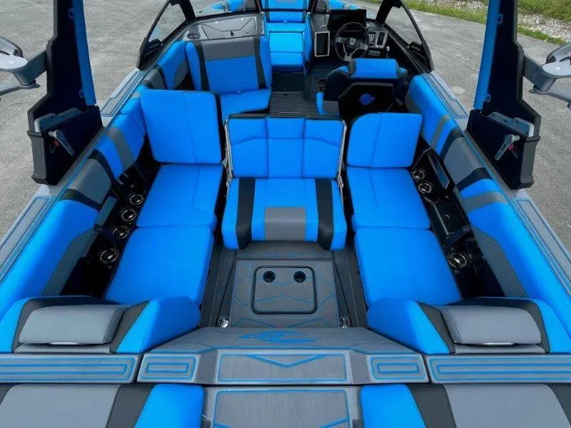 Slide: The Image of Malibu Wakesetter 23 MXZ 2024 - 134