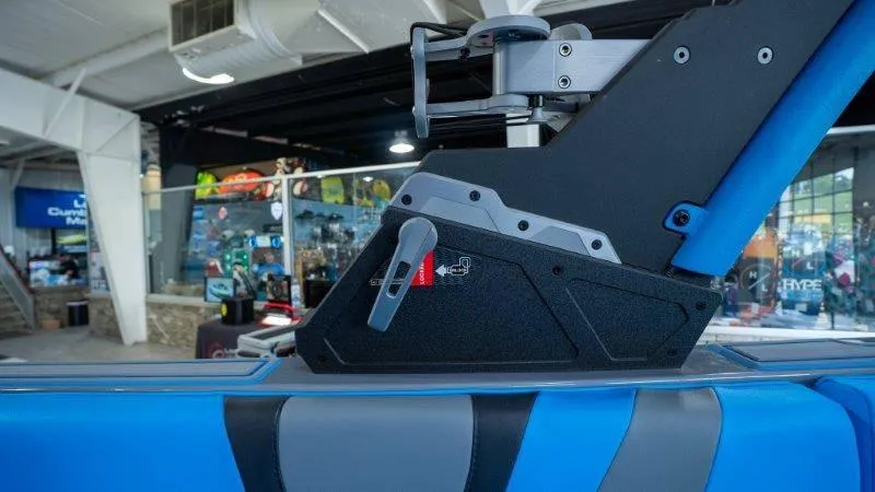 Slide: The Image of Malibu Wakesetter 23 MXZ 2024 - 14
