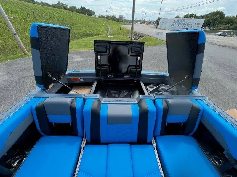 Slide: The Image of Malibu Wakesetter 23 MXZ 2024 - 140