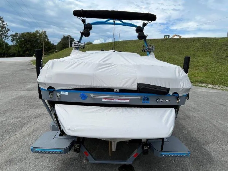 Slide: The Image of Malibu Wakesetter 23 MXZ 2024 - 148