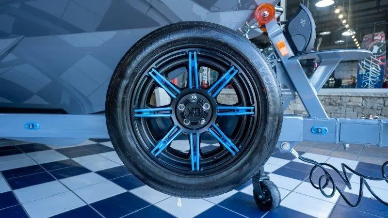 Slide: The Image of Malibu Wakesetter 23 MXZ 2024 - 30