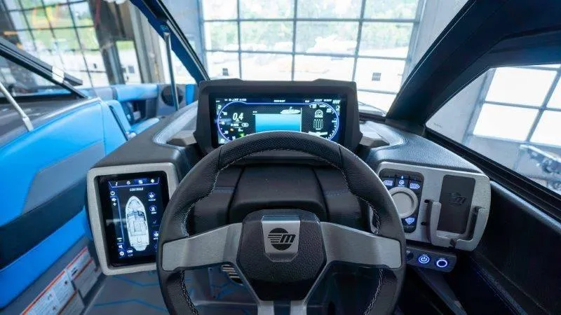 Slide: The Image of Malibu Wakesetter 23 MXZ 2024 - 35