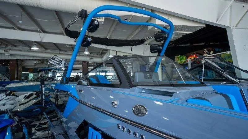 Slide: The Image of Malibu Wakesetter 23 MXZ 2024 - 36