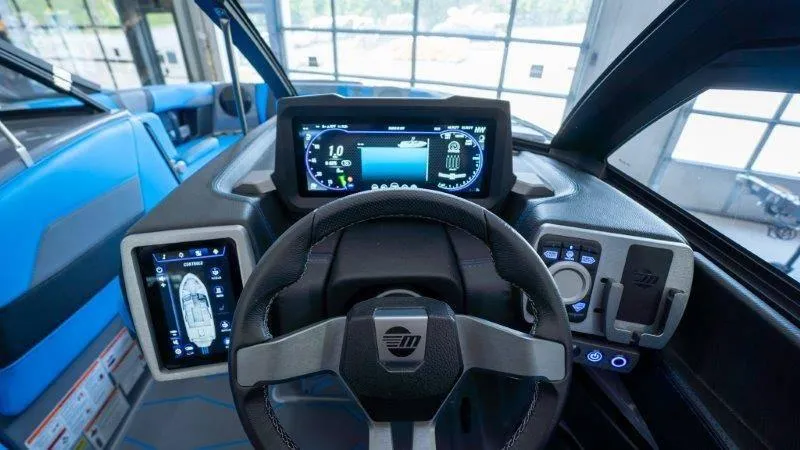 Slide: The Image of Malibu Wakesetter 23 MXZ 2024 - 39