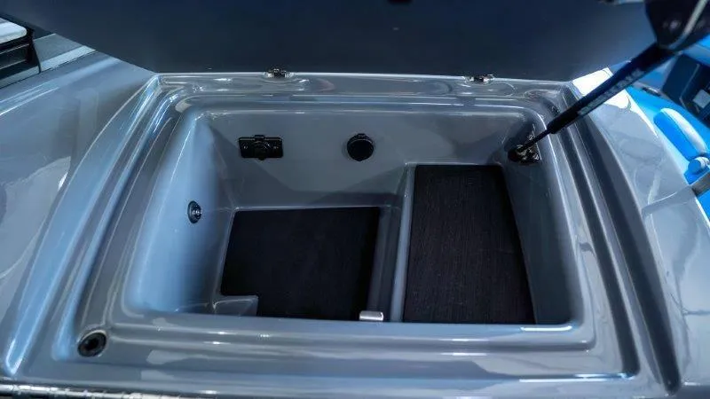 Slide: The Image of Malibu Wakesetter 23 MXZ 2024 - 40