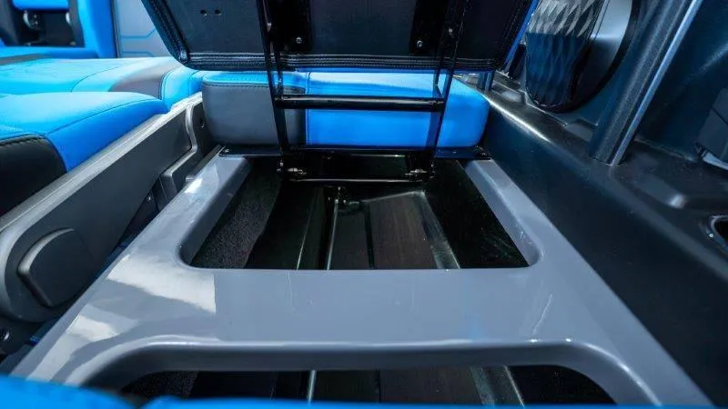 Slide: The Image of Malibu Wakesetter 23 MXZ 2024 - 47