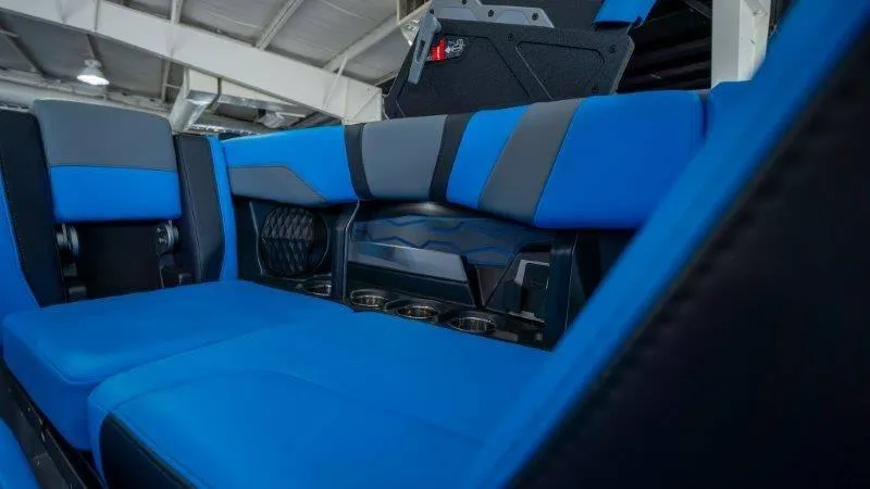 Slide: The Image of Malibu Wakesetter 23 MXZ 2024 - 55