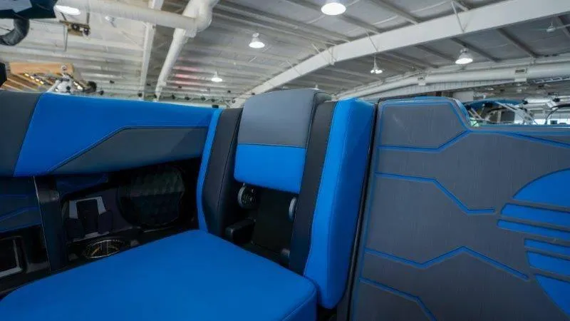 Slide: The Image of Malibu Wakesetter 23 MXZ 2024 - 56