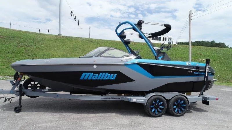 Slide: The Image of Malibu Wakesetter 23 MXZ 2024 - 6